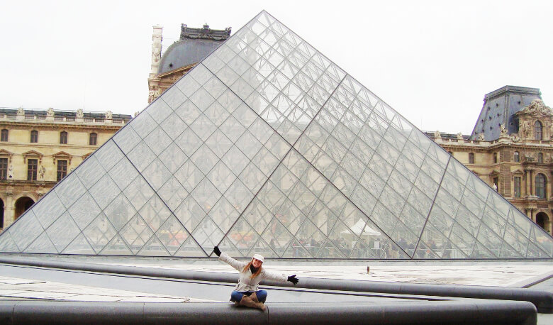 Foto do Museu do Louvre em Paris – Super Viajantes