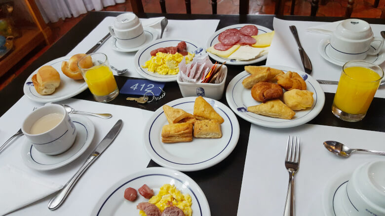 Café da Manhã no Hotel Gramado Palace  – Super Viajantes