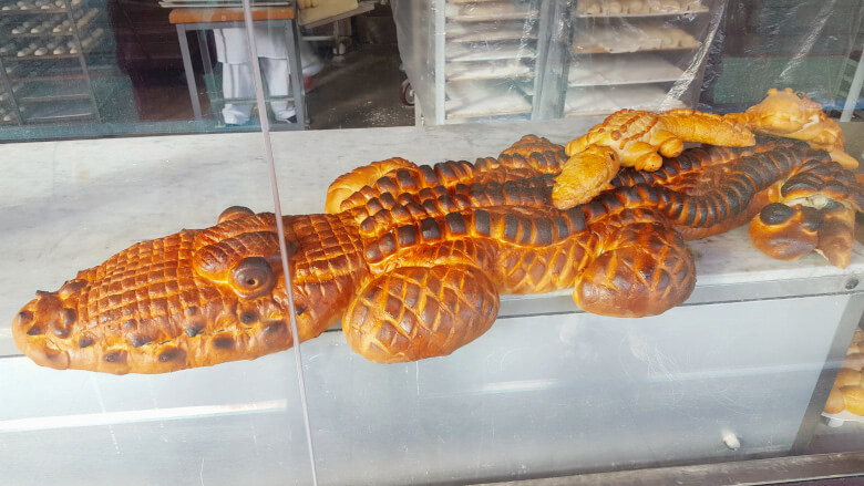 Pão em Formato de Crocodilo na Boudin Bakery em San Francisco – Super Viajantes