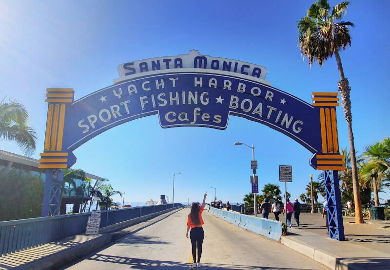 Entrada do Píer de Santa Monica – Super Viajantes.