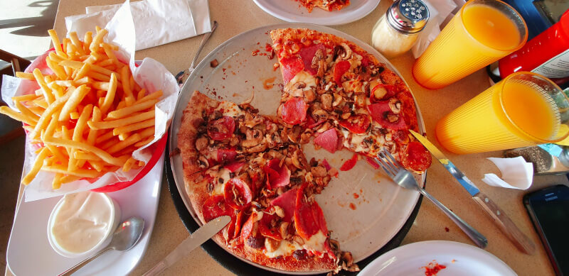 Pizza em The Sidewalk Cafe em Venice Beach – Super Viajantes.