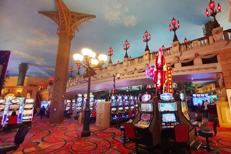 Dentro do Hotel Paris em Las Vegas – Super Viajantes.
