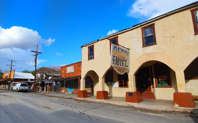 Hotel em Oatman na Rota 66  – Super Viajantes.