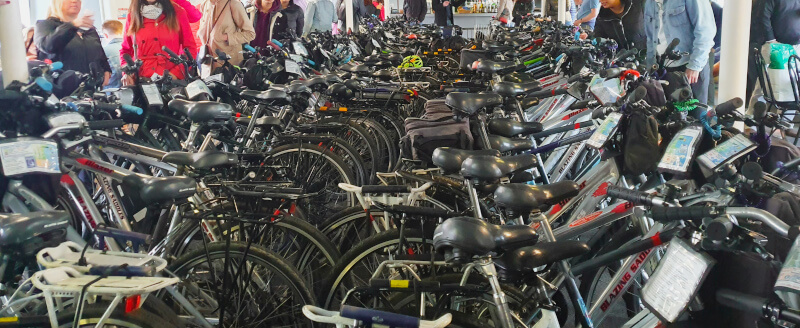 Bicicletas dentro da Ferry Boat – Super Viajantes
