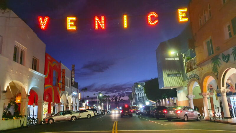 Letreiro de Venice – Super Viajantes.