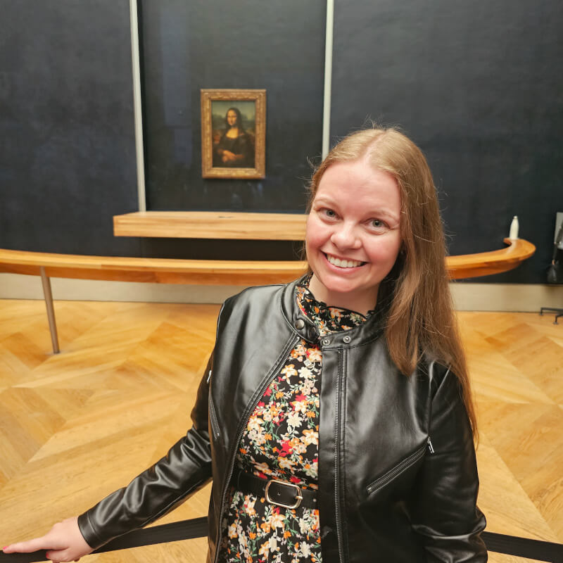 Mona Lisa no Museu do Louvre - Super Viajantes